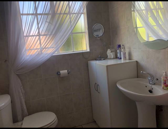 2 BEDROOM TOWNHOUSE FOR SALE IN THREE RIVERS EAST